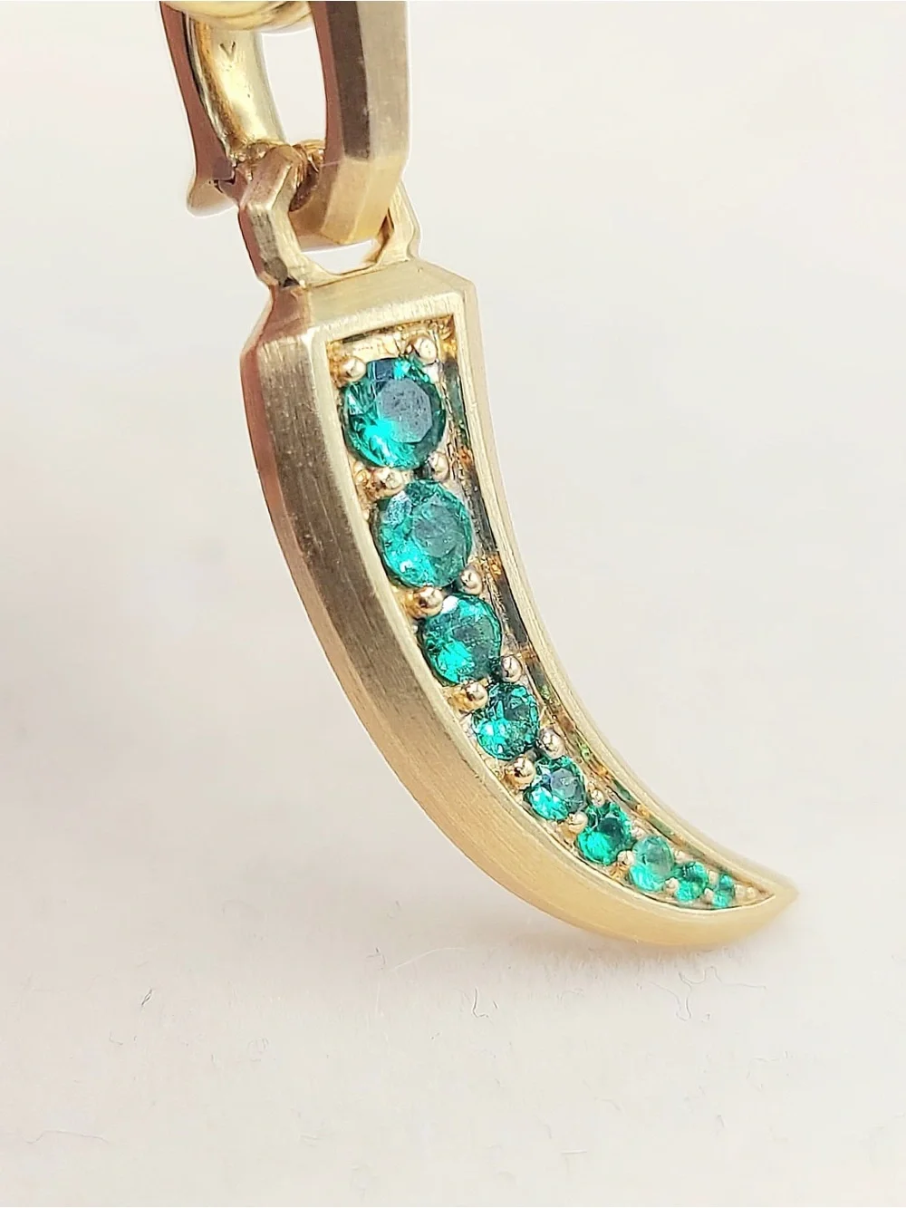 DAVID YURMAN Petrvs® Claw Amulet In 18K Yellow Gold With Emeralds, 30.7mm